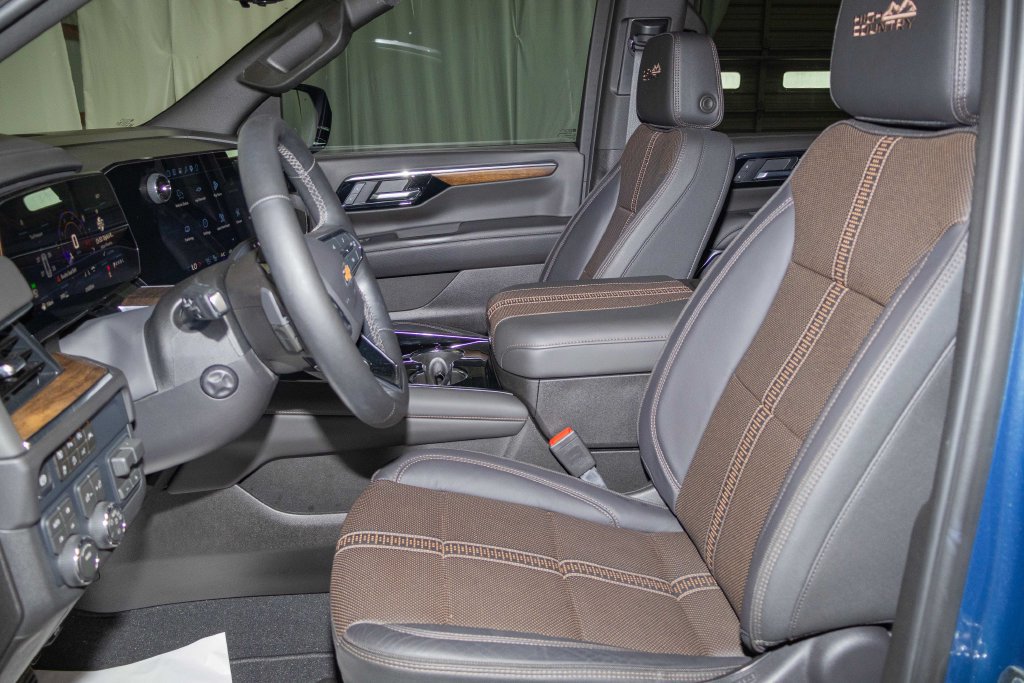 Used 2026 Chevrolet Tahoe High Country w/ Sun And Tow Package AWD/4WD image 11