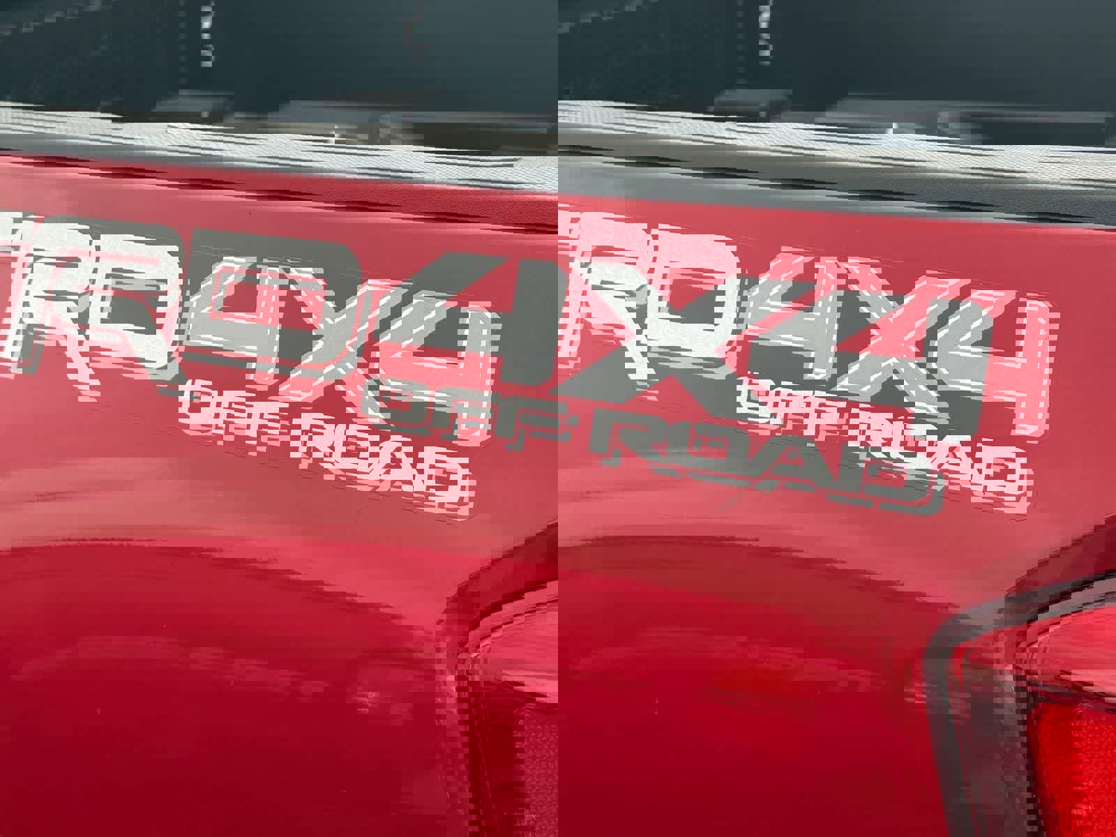 Used 2017 Toyota Tacoma TRD Off-Road w/ Tow Package image 14