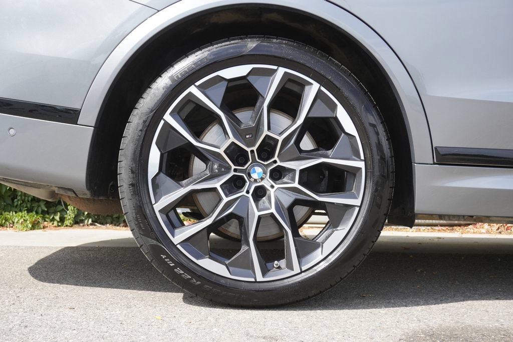 Used 2026 BMW X7 M60i AWD/4WD image 34