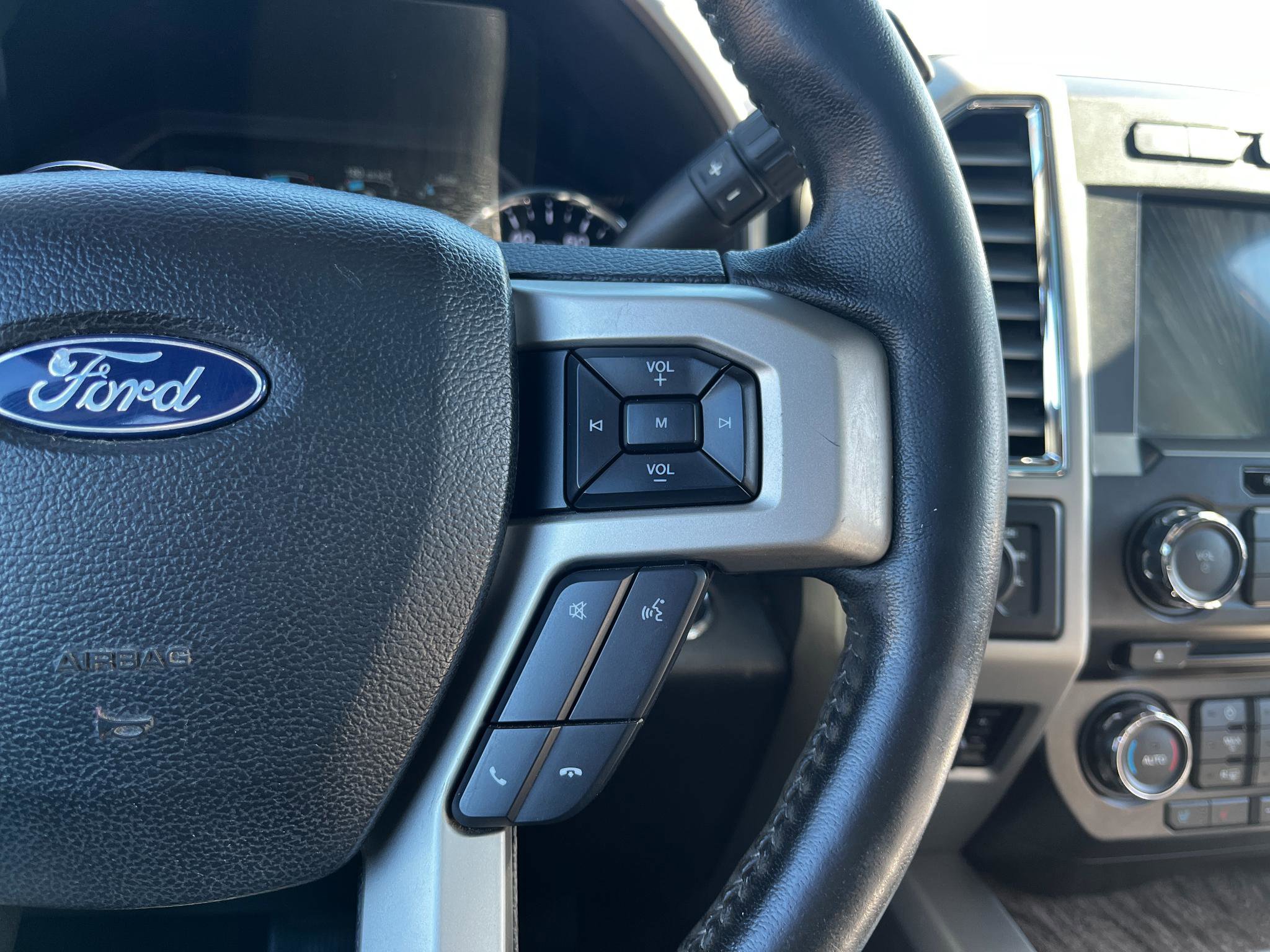 Used 2017 Ford F250 Lariat w/ Lariat Ultimate Package image 36