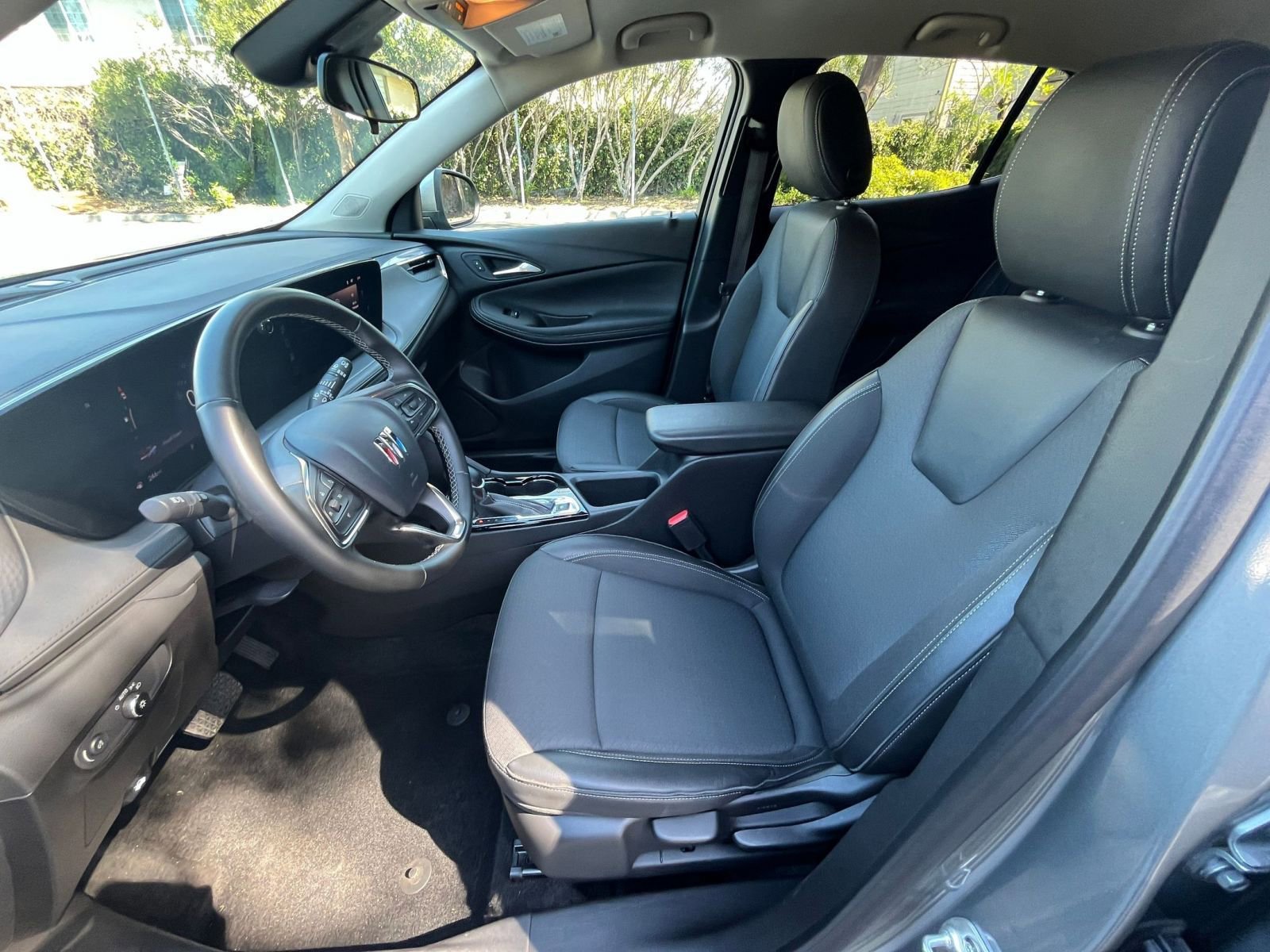 Used 2025 Buick Encore GX Preferred image 25