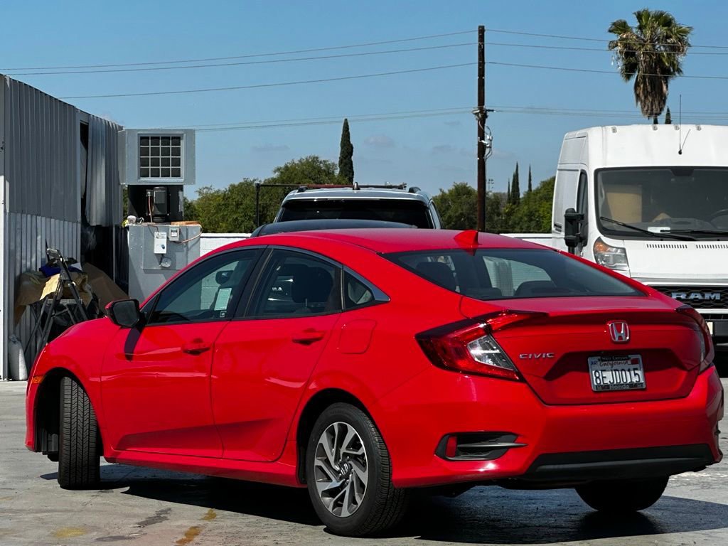 Used 2018 Honda Civic EX image 2