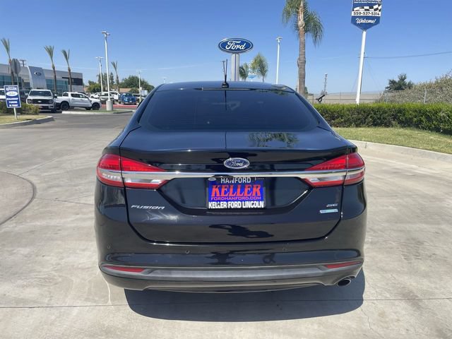 Used 2017 Ford Fusion SE w/ Fusion SE Technology Package FWD image 7