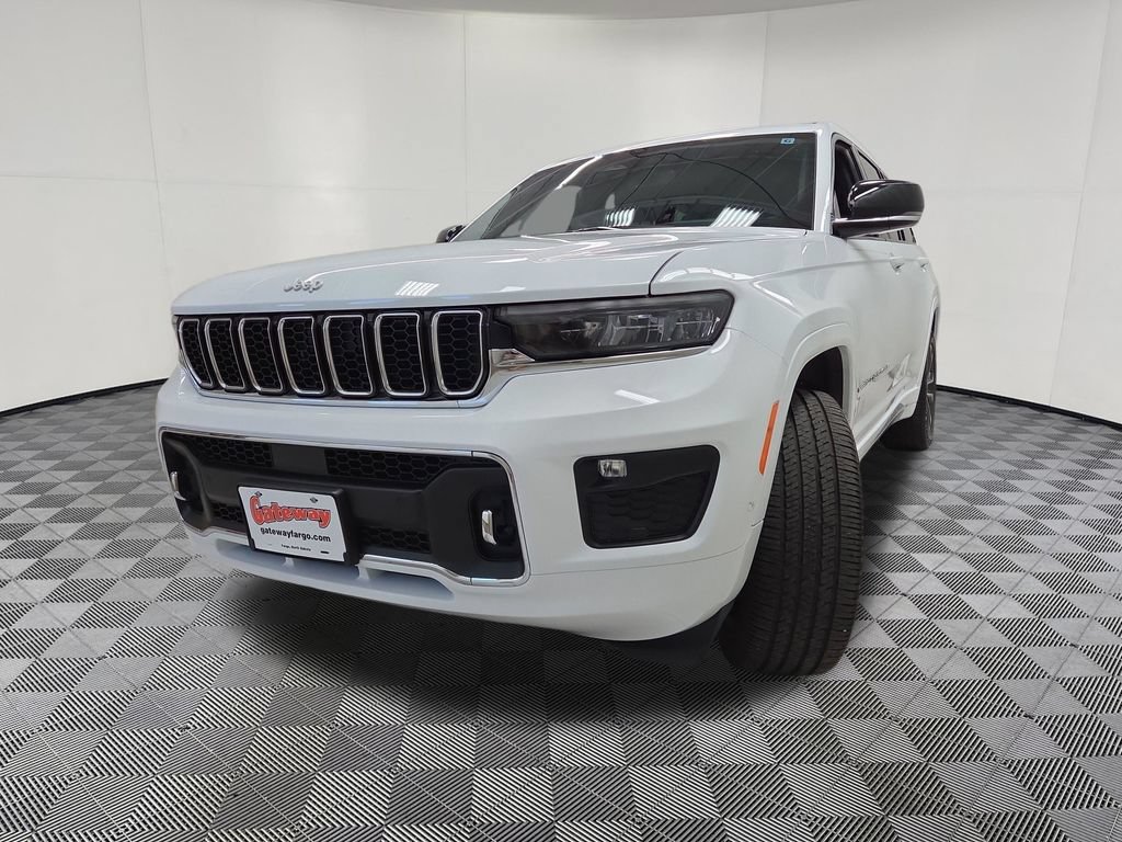 Used 2025 Jeep Grand Cherokee L Overland w/ Trailer Tow Package AWD/4WD image 7