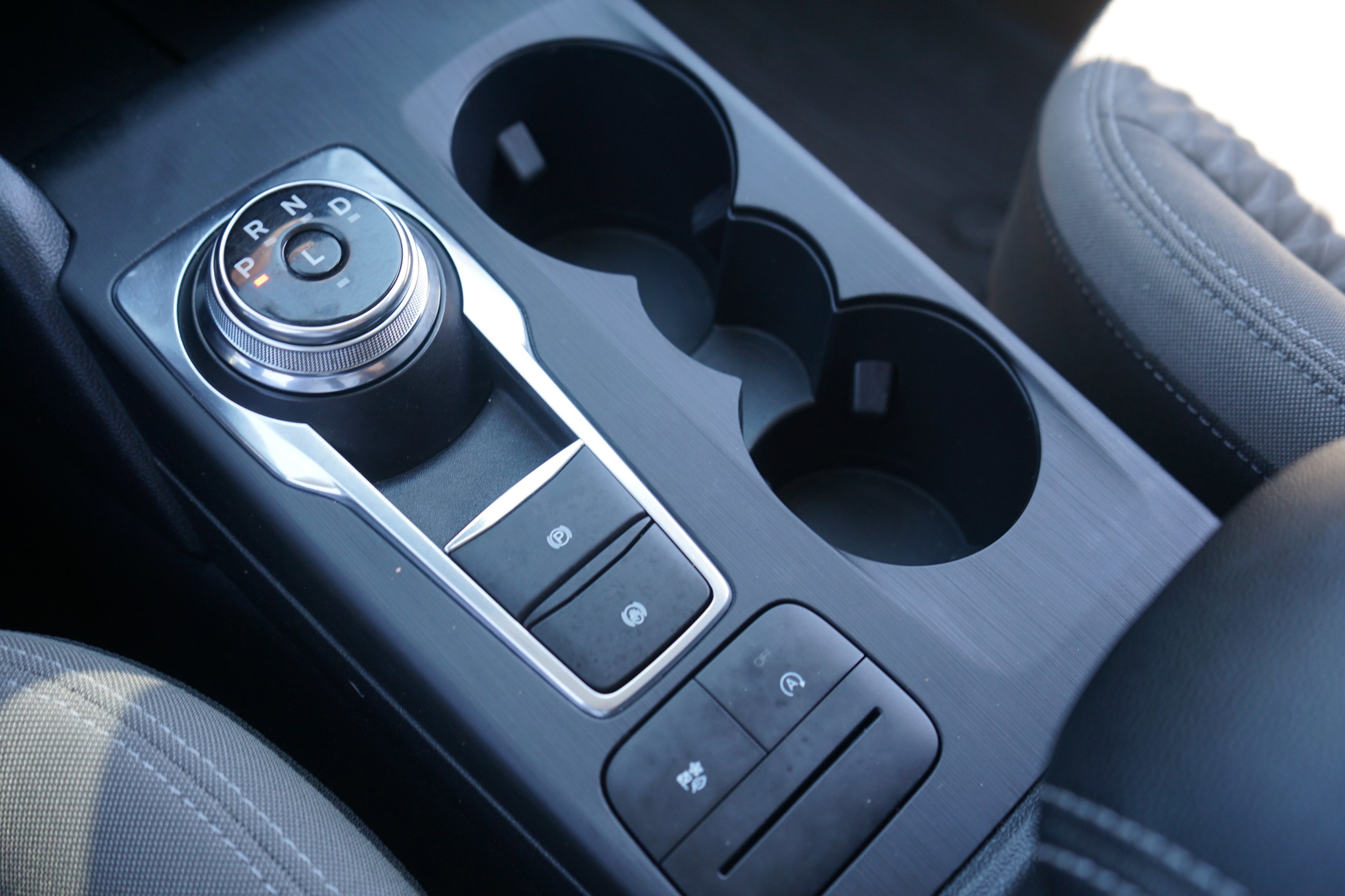 Used 2021 Ford Escape SE image 21