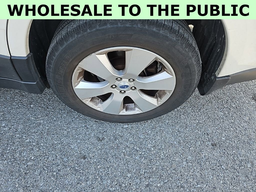 Used 2011 Subaru Outback 2.5i Limited image 12