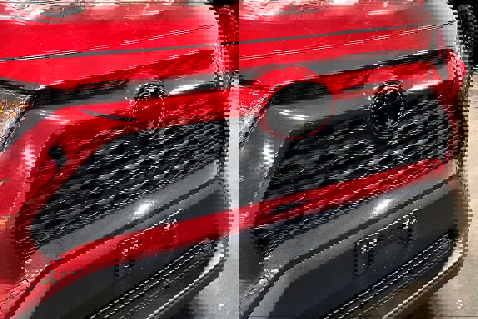 Used 2021 Toyota RAV4 LE image 30