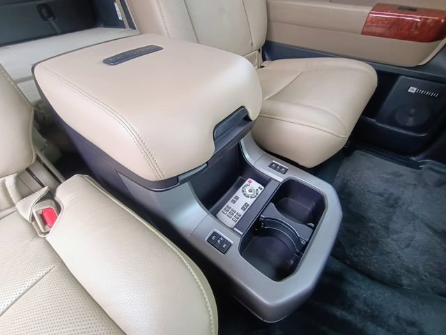 Used 2018 Toyota Sequoia Platinum AWD/4WD image 58