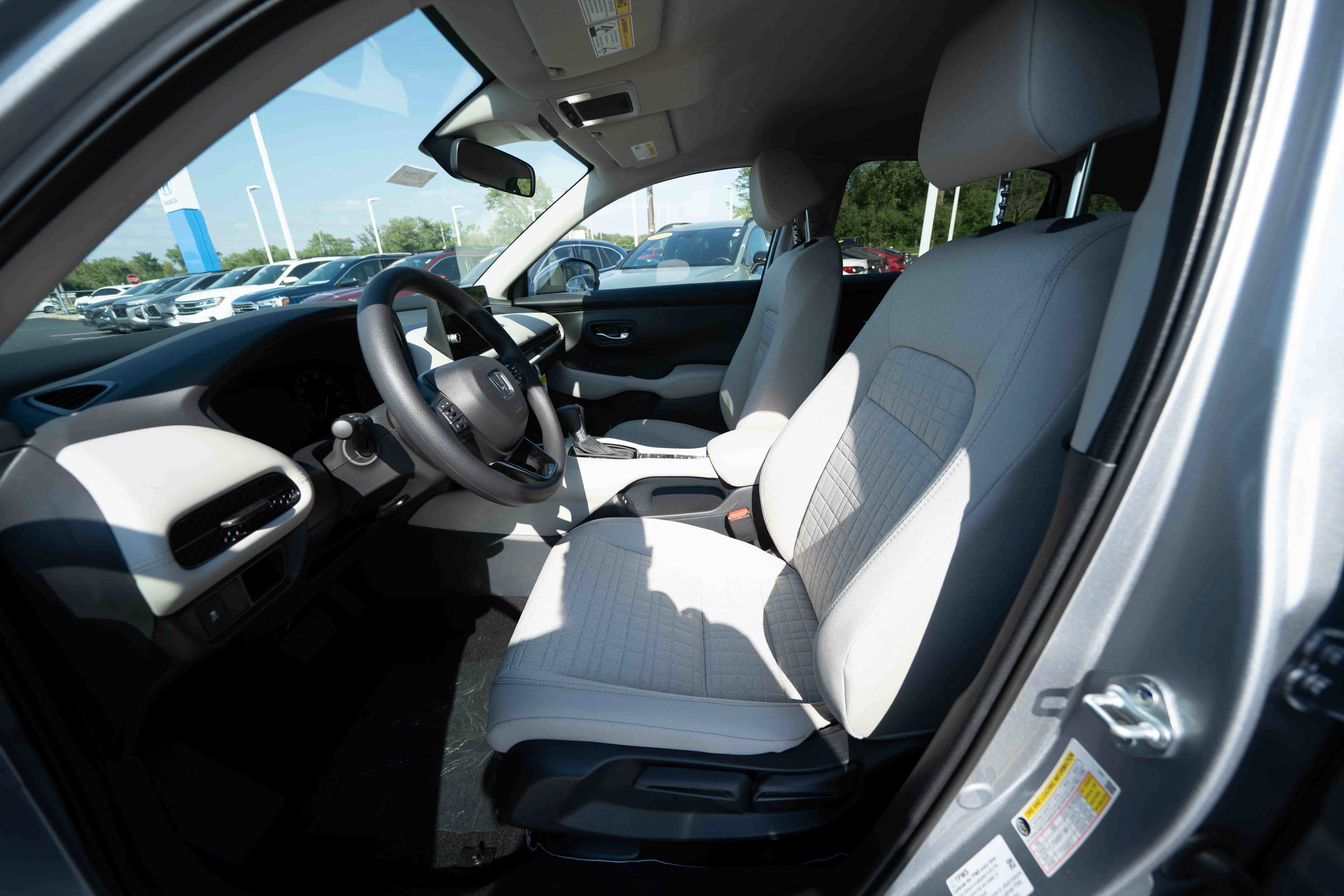 New 2027 Honda HR-V LX image 9