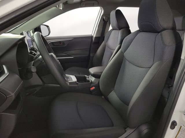 Used 2025 Toyota RAV4 LE AWD/4WD image 14