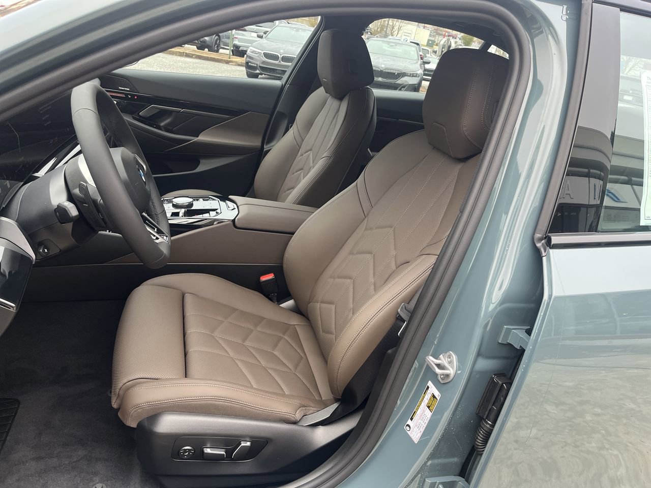 Used 2026 BMW 530i w/ M Sport Package RWD image 14