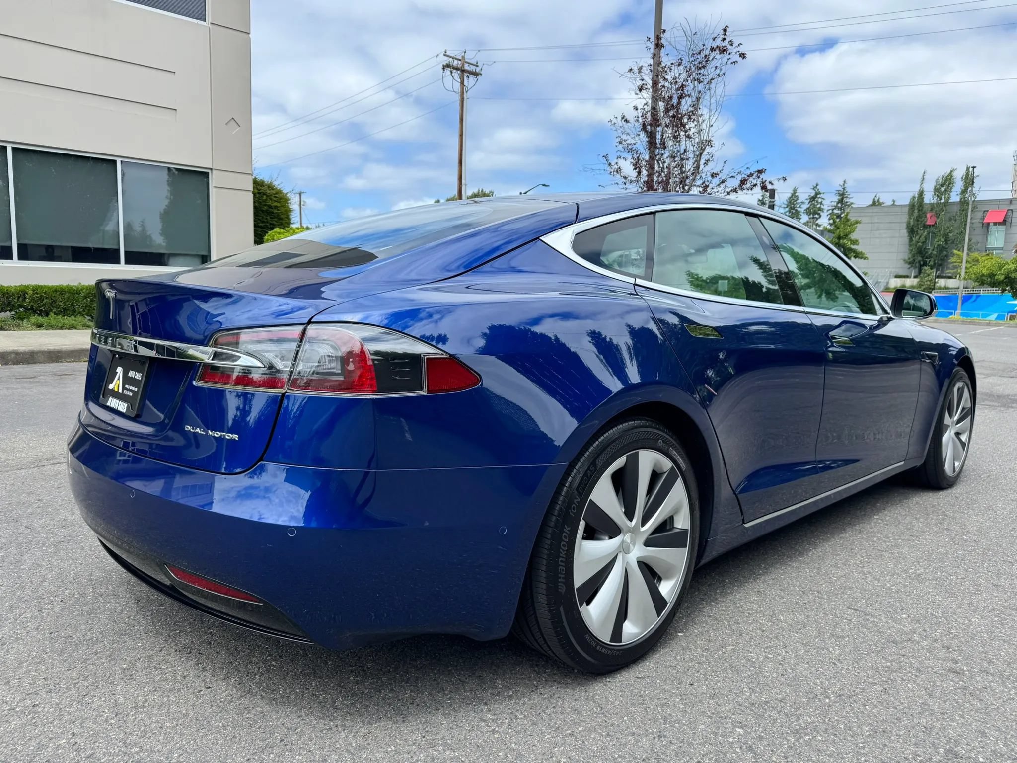 Used 2020 Tesla Model S Long Range Plus AWD/4WD image 10