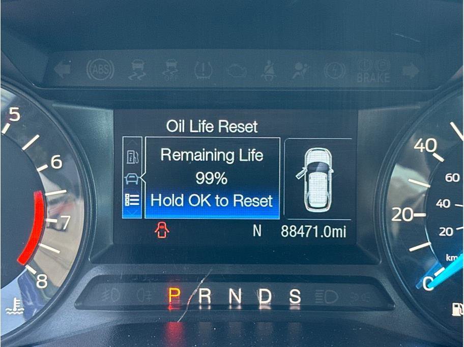 Used 2018 Ford Explorer XLT image 18