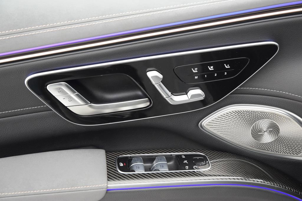 New 2026 Mercedes-Benz EQS 550 4MATIC SUV image 23