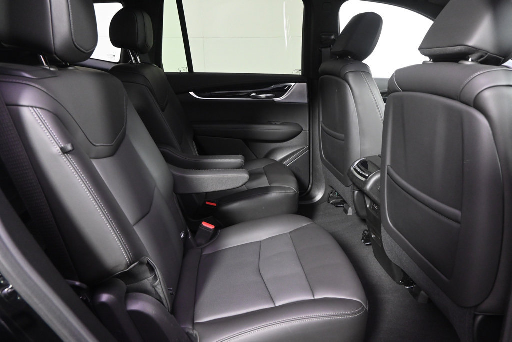 Used 2025 Cadillac XT6 Premium Luxury w/ LPO, Floor Liner Package AWD/4WD image 18