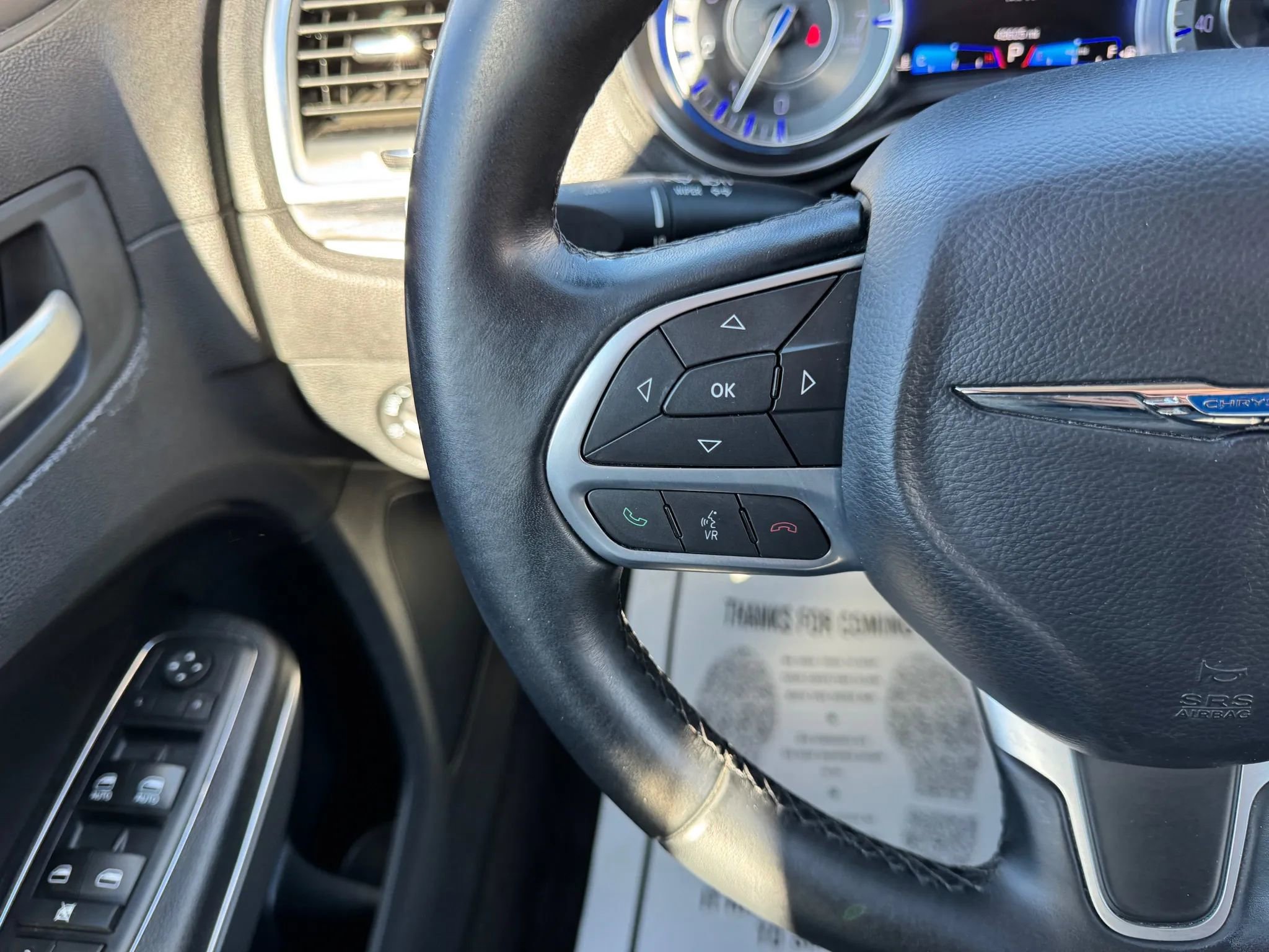 Used 2017 Chrysler 300 Limited image 25