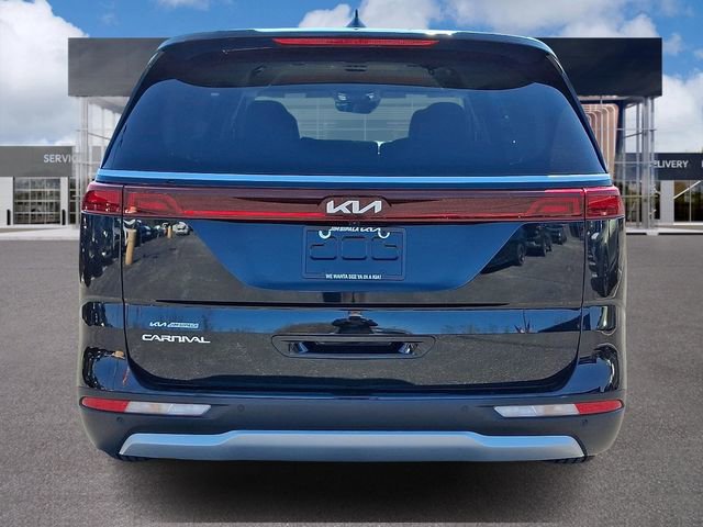 Certified 2024 Kia Carnival EX image 5