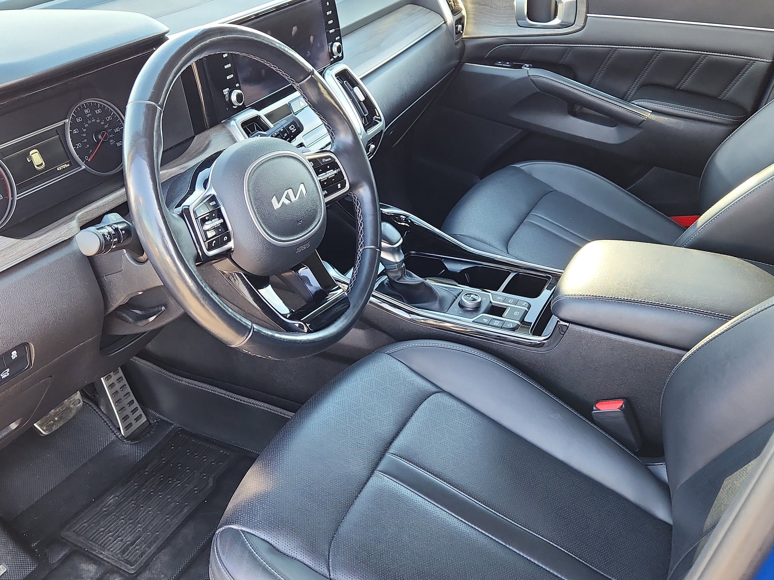 Used 2022 Kia Sorento EX AWD/4WD image 9