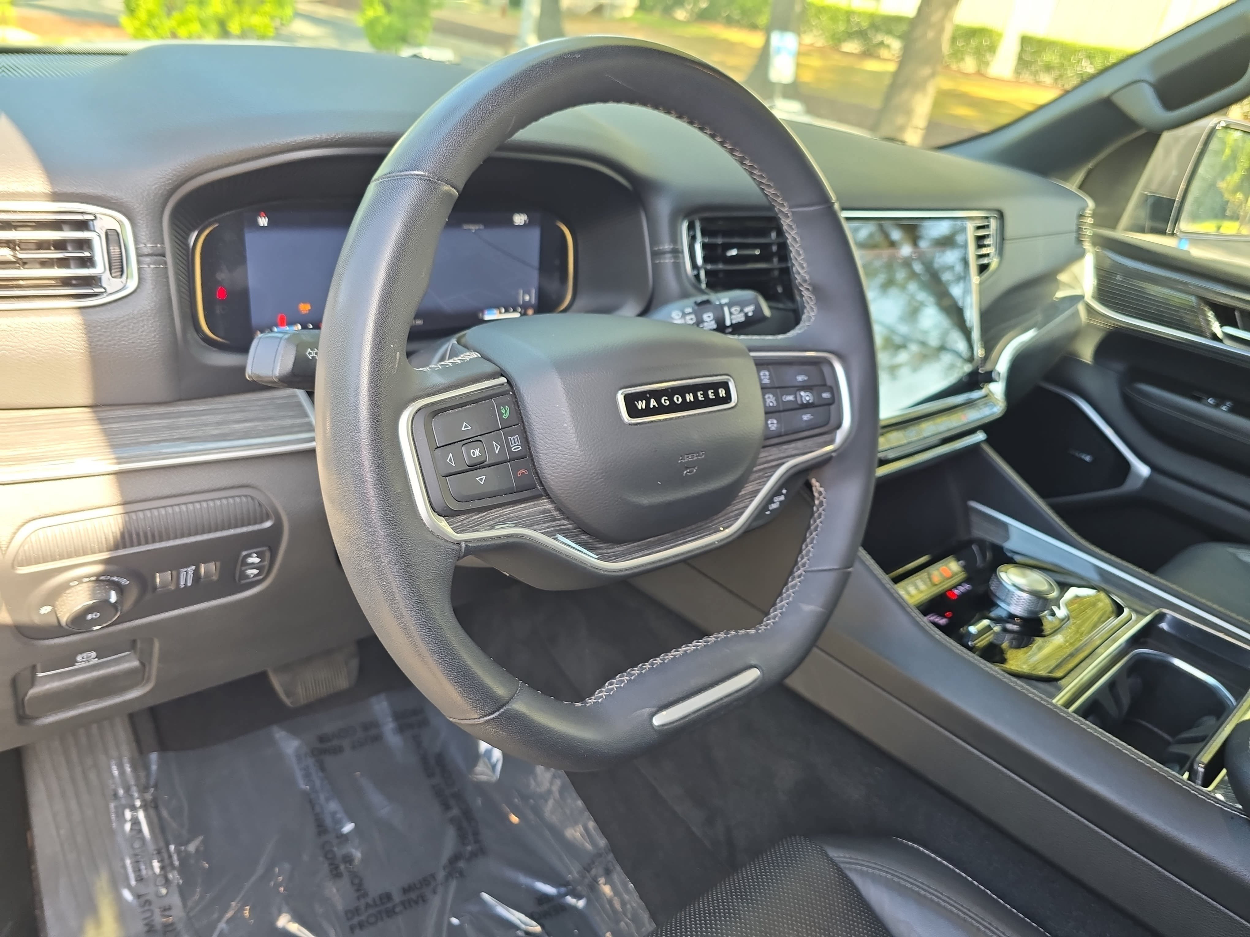 Used 2022 Jeep Wagoneer Series II w/ Premium Group I AWD/4WD image 16
