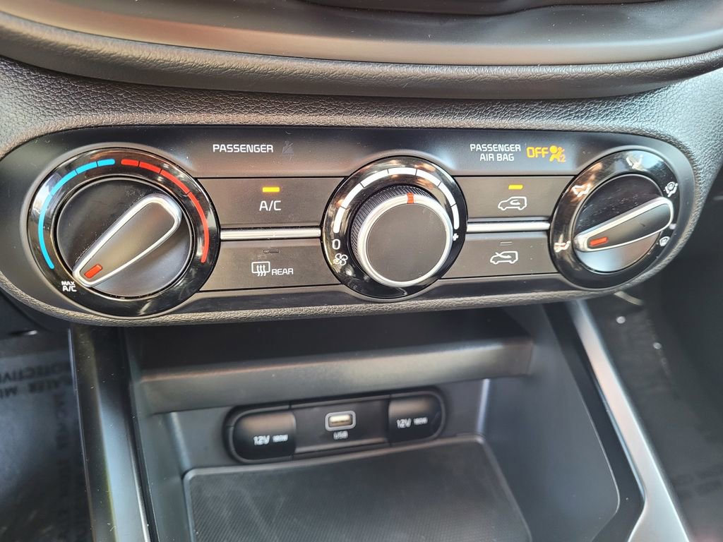 Used 2025 Kia Soul LX w/ LX Technology Package image 18