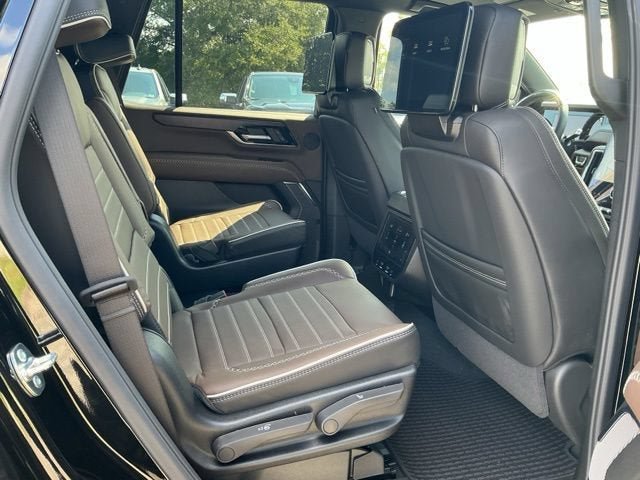 New 2026 GMC Yukon Denali Ultimate AWD/4WD image 22