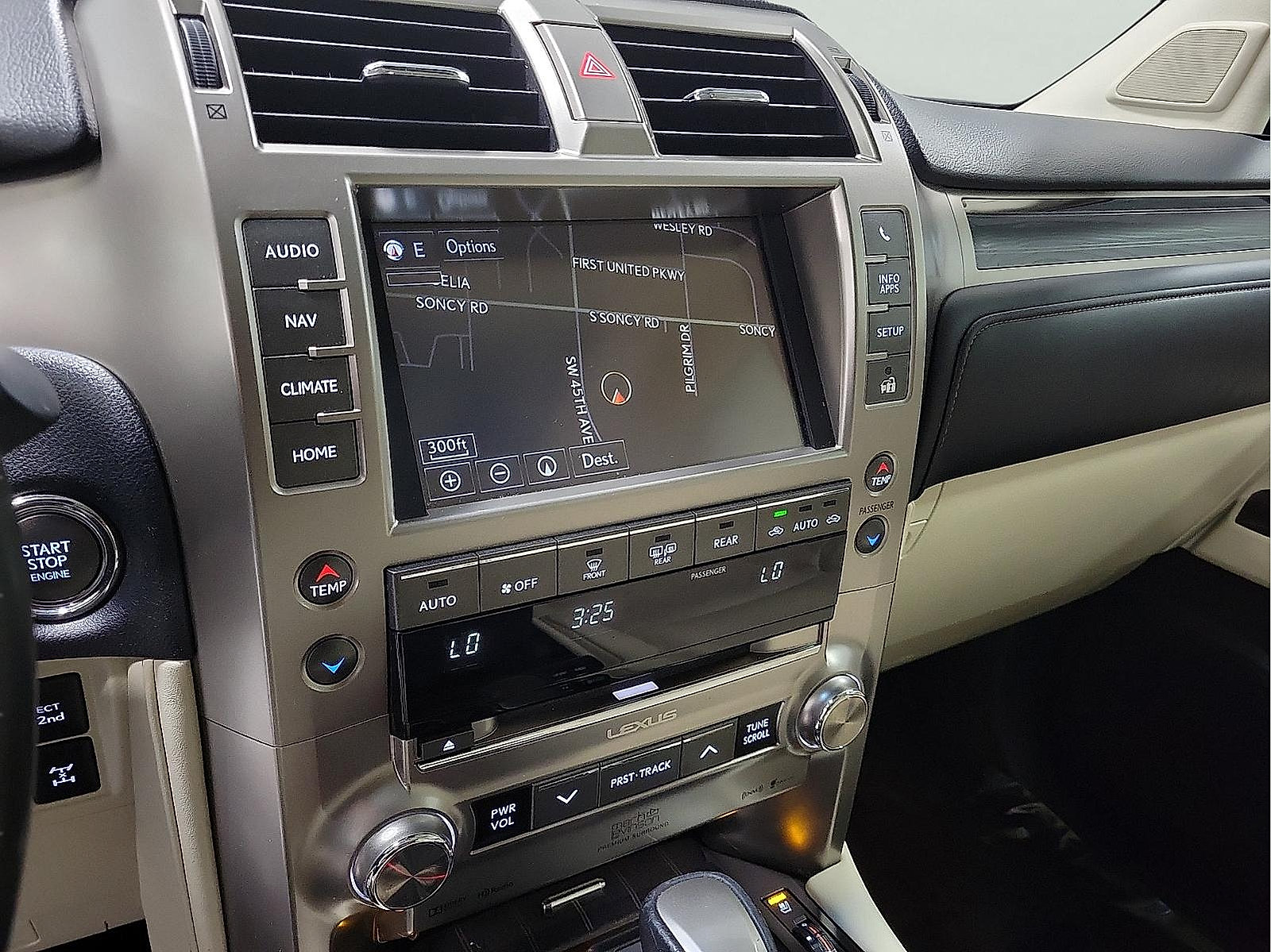 Used 2021 Lexus GX 460 Luxury w/ Sport Design Package AWD/4WD image 19