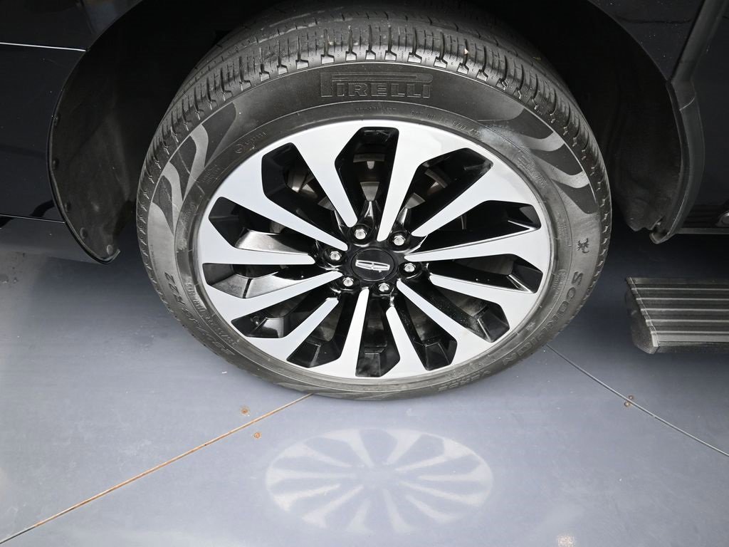 Used 2023 Lincoln Navigator L Reserve image 20