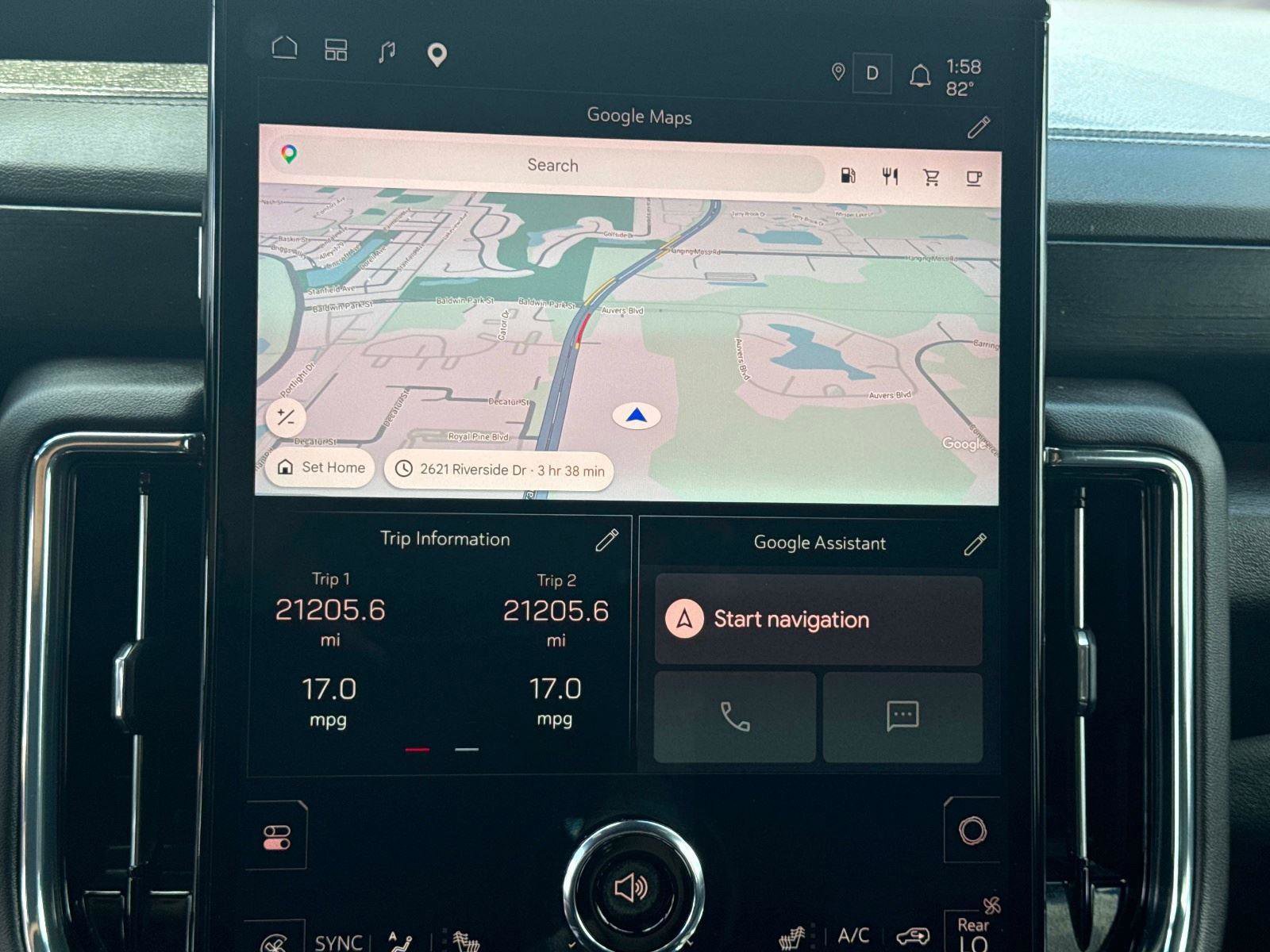 Used 2025 GMC Yukon Denali RWD image 25