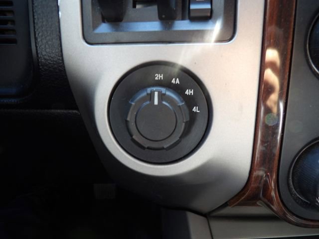 Used 2016 Ford Expedition EL XLT AWD/4WD image 24