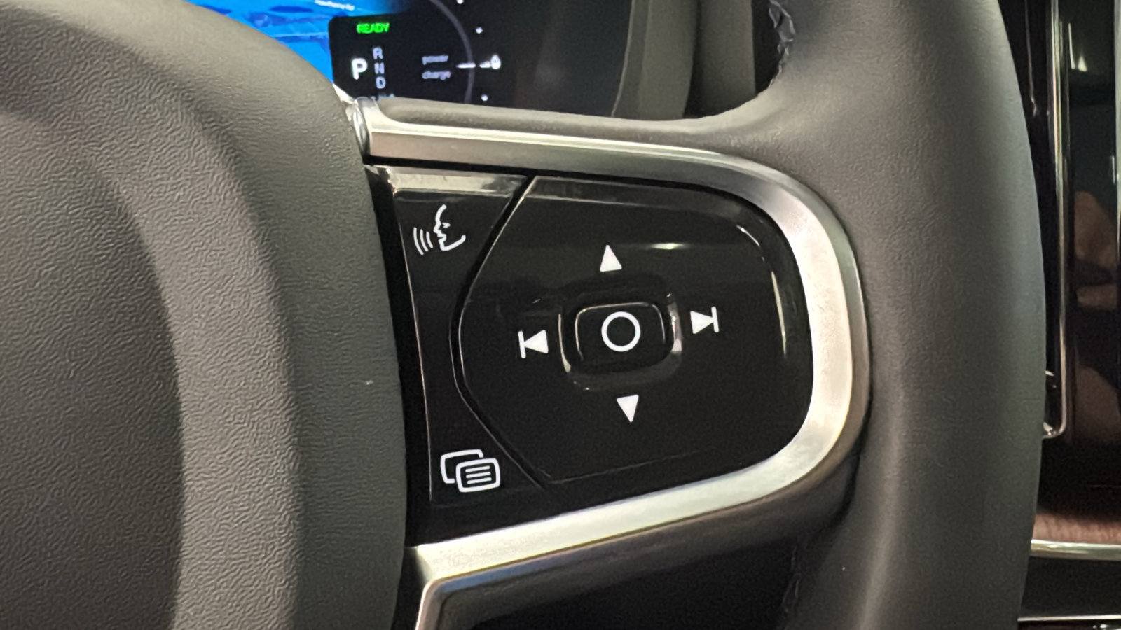 Certified 2024 Volvo XC60 T8 Plus w/ Climate Package AWD/4WD image 14