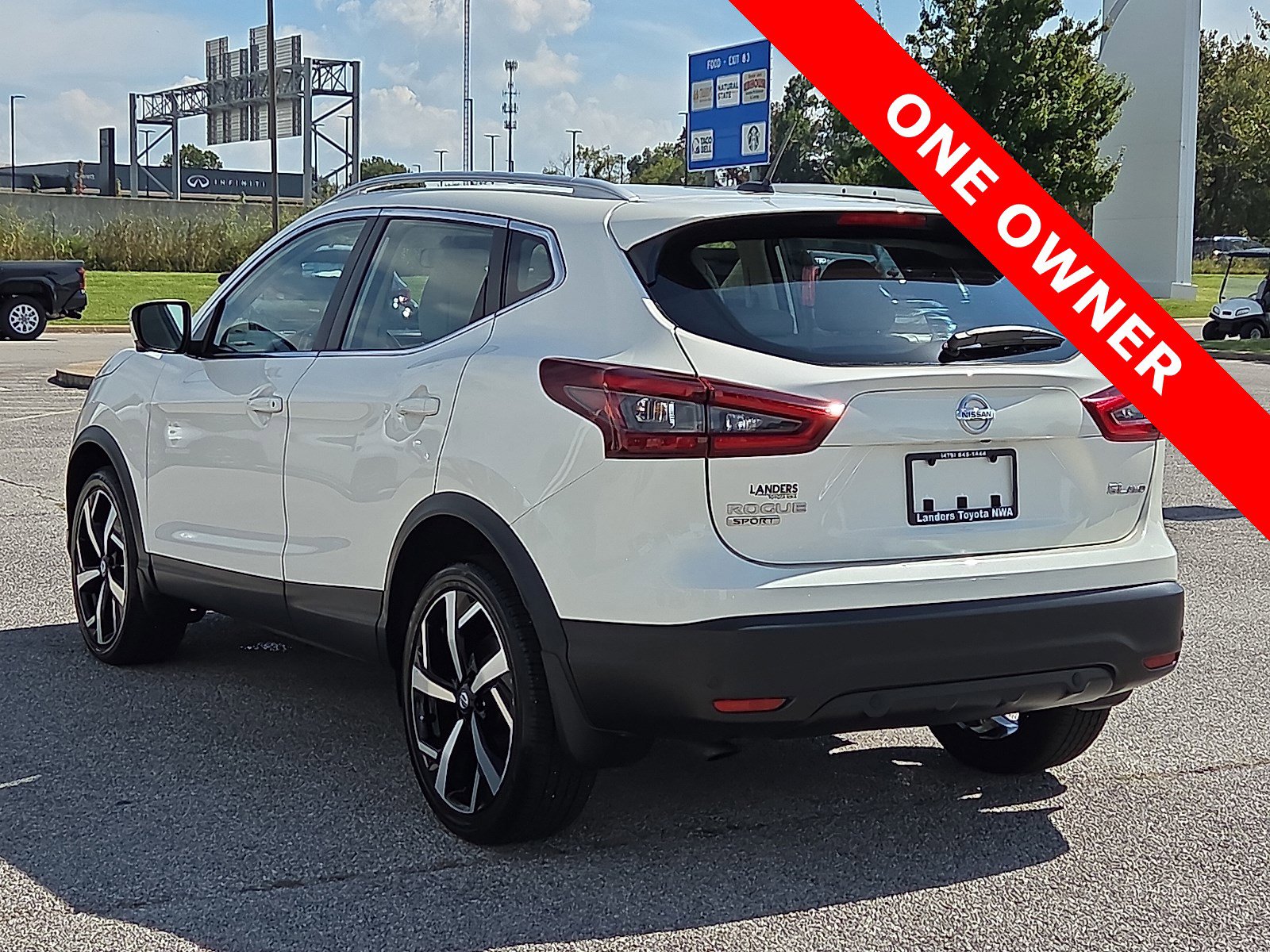 Used 2022 Nissan Rogue Sport SL image 4