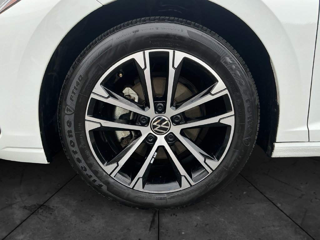 Used 2025 Volkswagen Jetta Sport FWD image 15