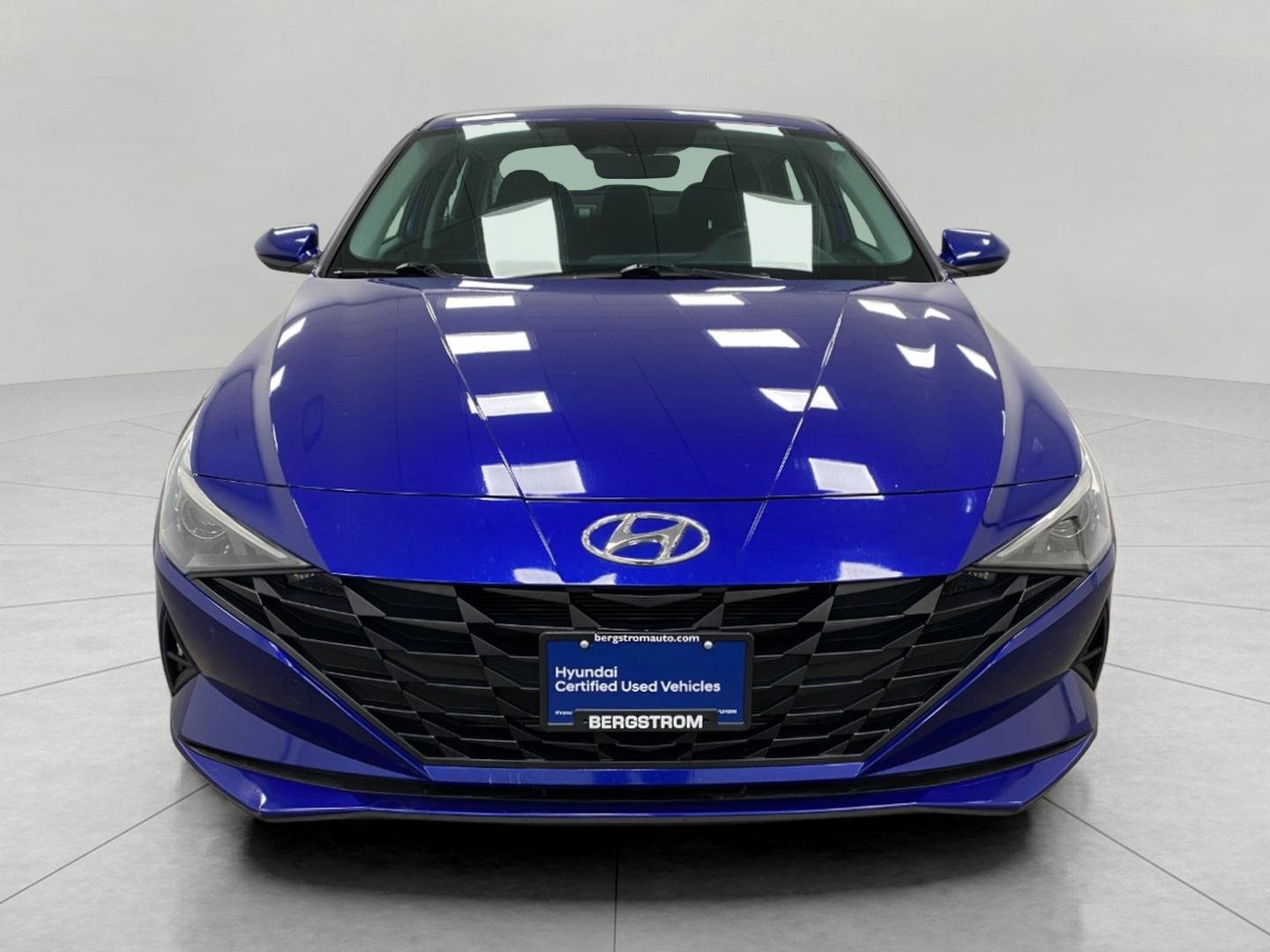 Certified 2023 Hyundai Elantra SEL w/ Preferred Accessory Package image 10