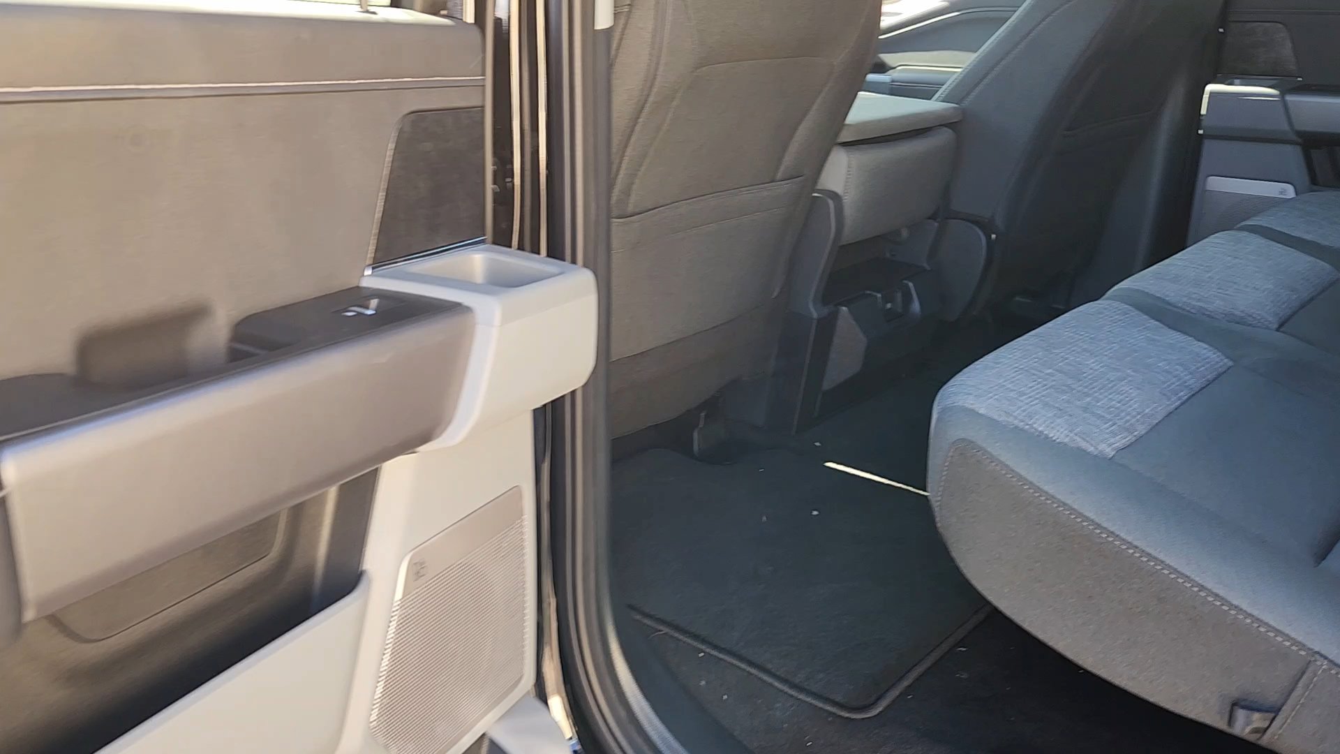 New 2025 Ford F250 XLT w/ Black Appearance Package image 23