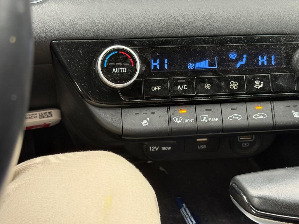 Used 2022 Hyundai Elantra SEL w/ Convenience + Premium Package image 27