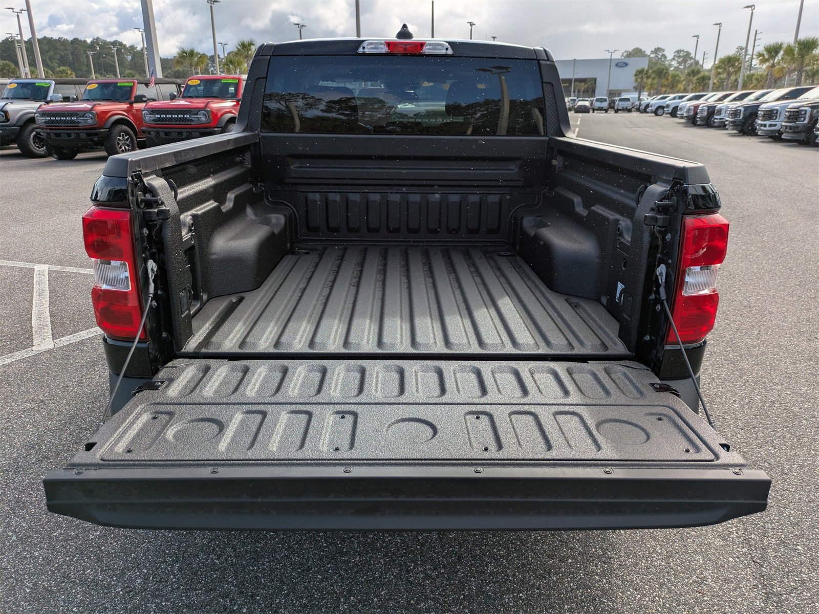 New 2025 Ford Maverick XLT w/ XLT Luxury Package image 12