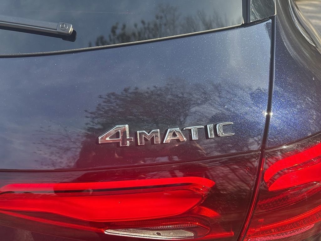 Used 2023 Mercedes-Benz GLC 300 4MATIC image 6