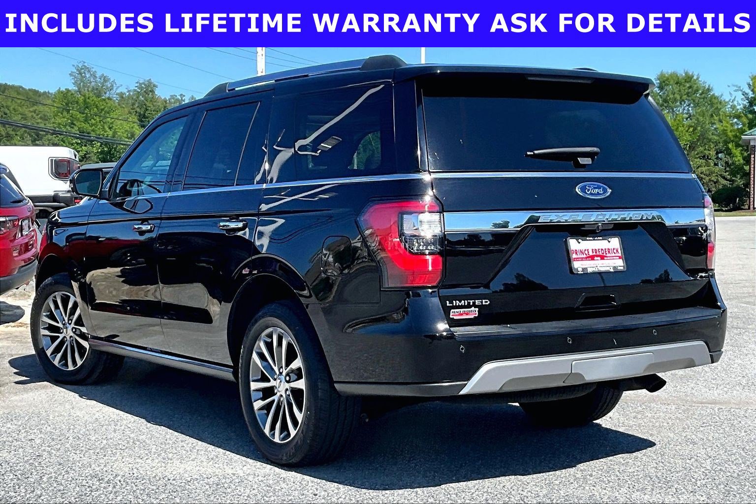 Used 2018 Ford Expedition Limited w/ Equipment Group 301A AWD/4WD image 9