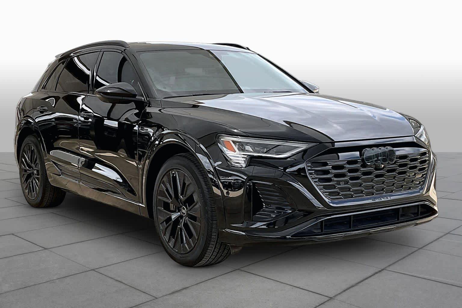 Used 2024 Audi Q8 e-tron Prestige w/ Prestige Package AWD/4WD image 2