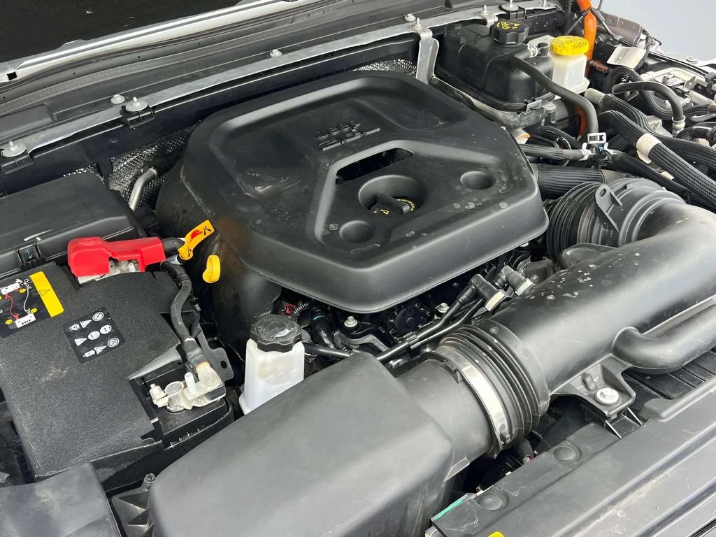 Used 2024 Jeep Wrangler Unlimited Sahara AWD/4WD image 45
