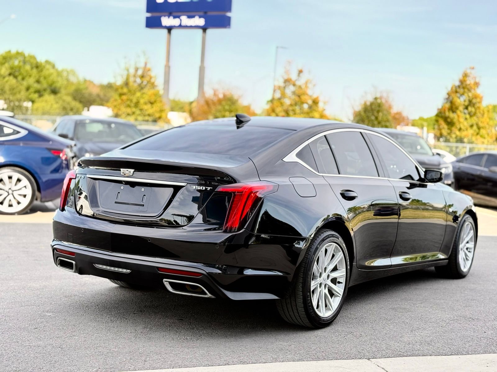 Used 2023 Cadillac CT5 Luxury RWD image 12