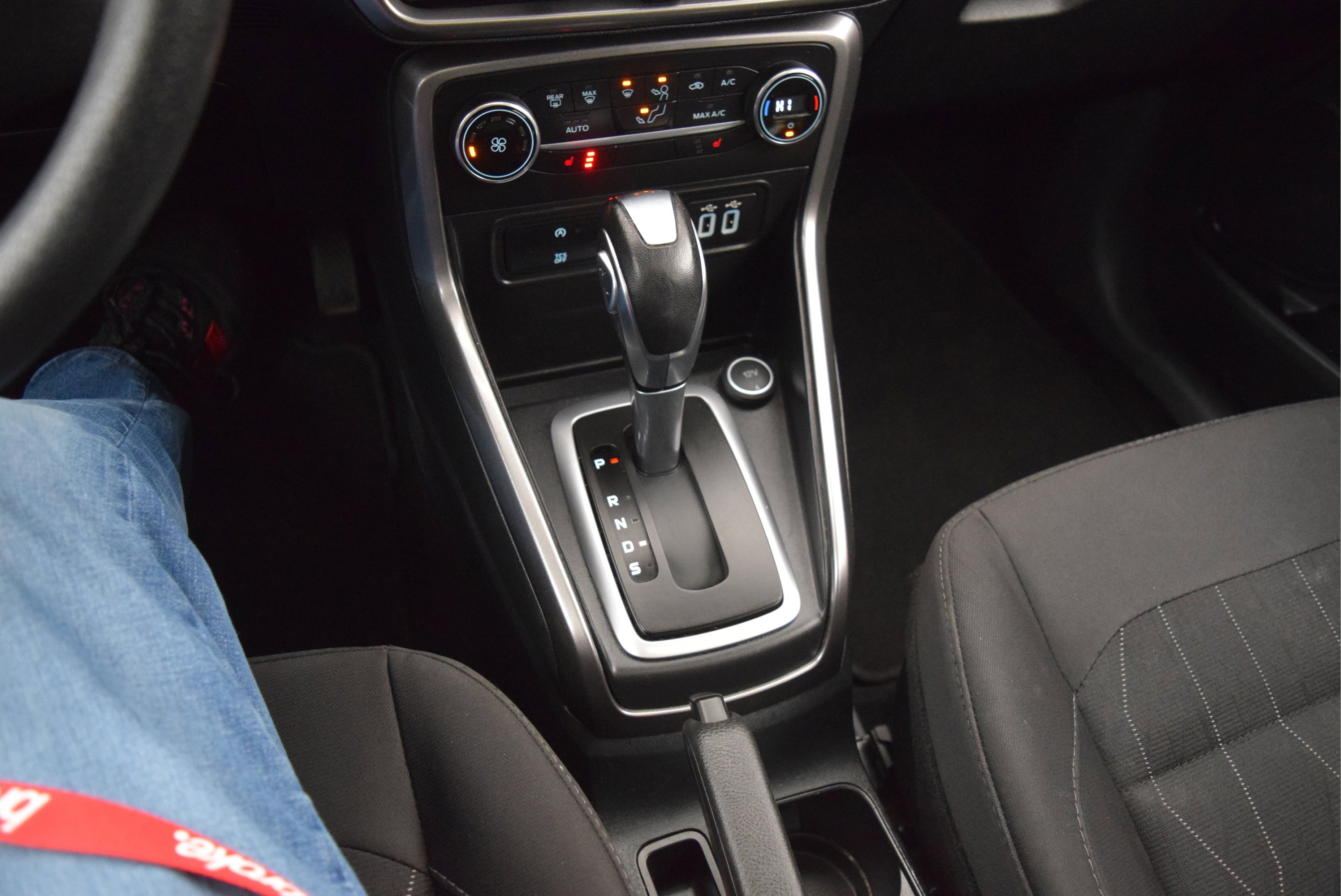 Used 2022 Ford EcoSport SE w/ SE Convenience Package image 17