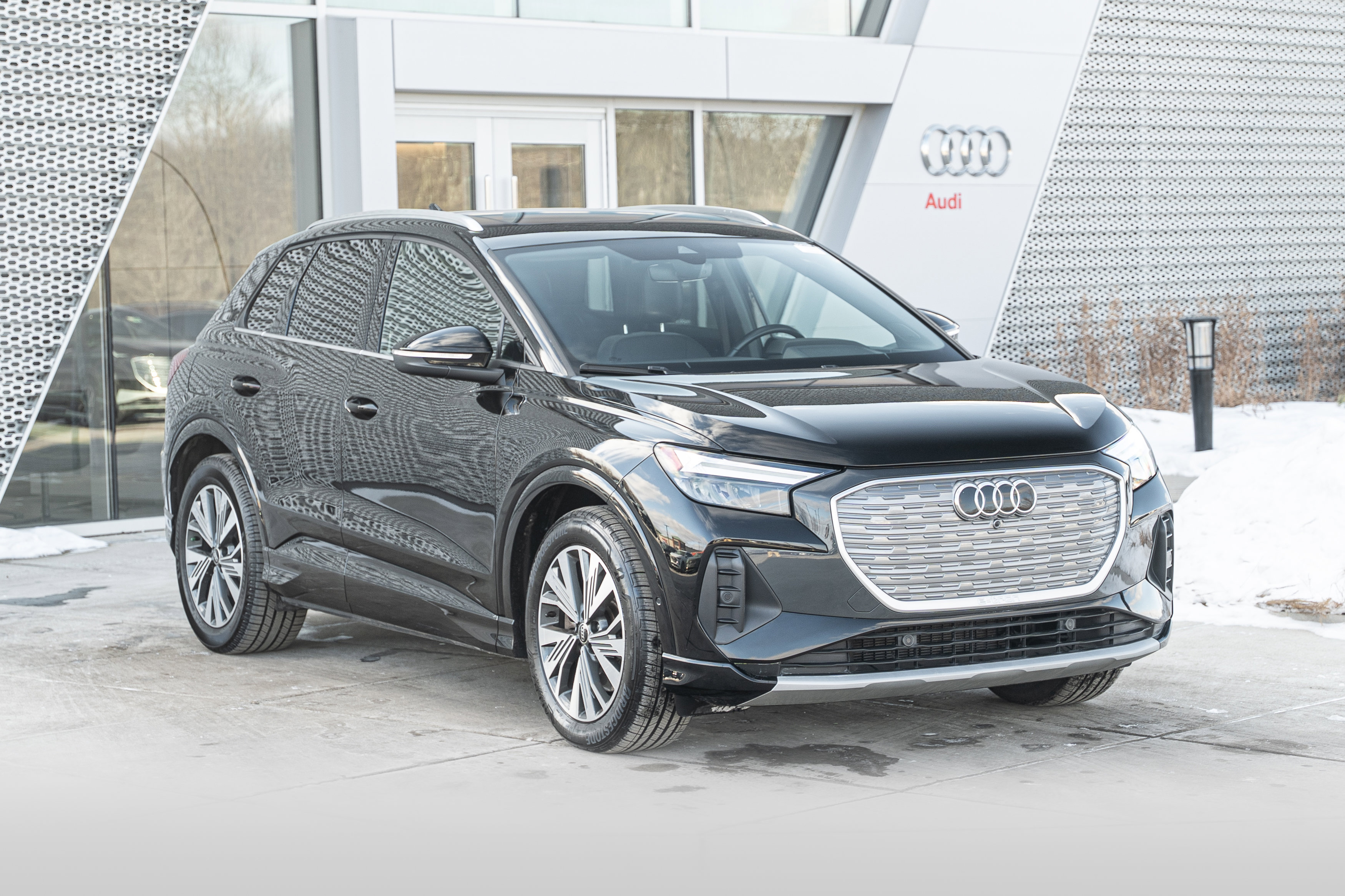 Certified 2023 Audi Q4 e-tron Premium Plus w/ Premium Plus image 2