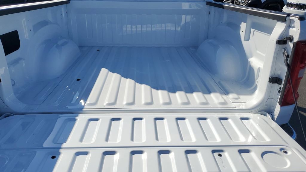 New 2026 RAM 1500 2WD Crew Cab image 9