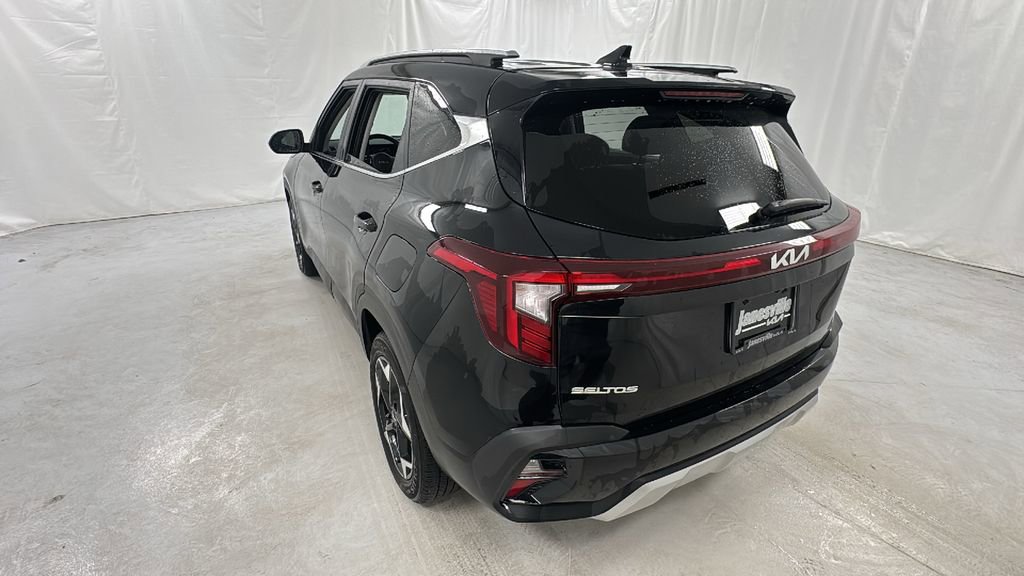 Used 2024 Kia Seltos EX image 5