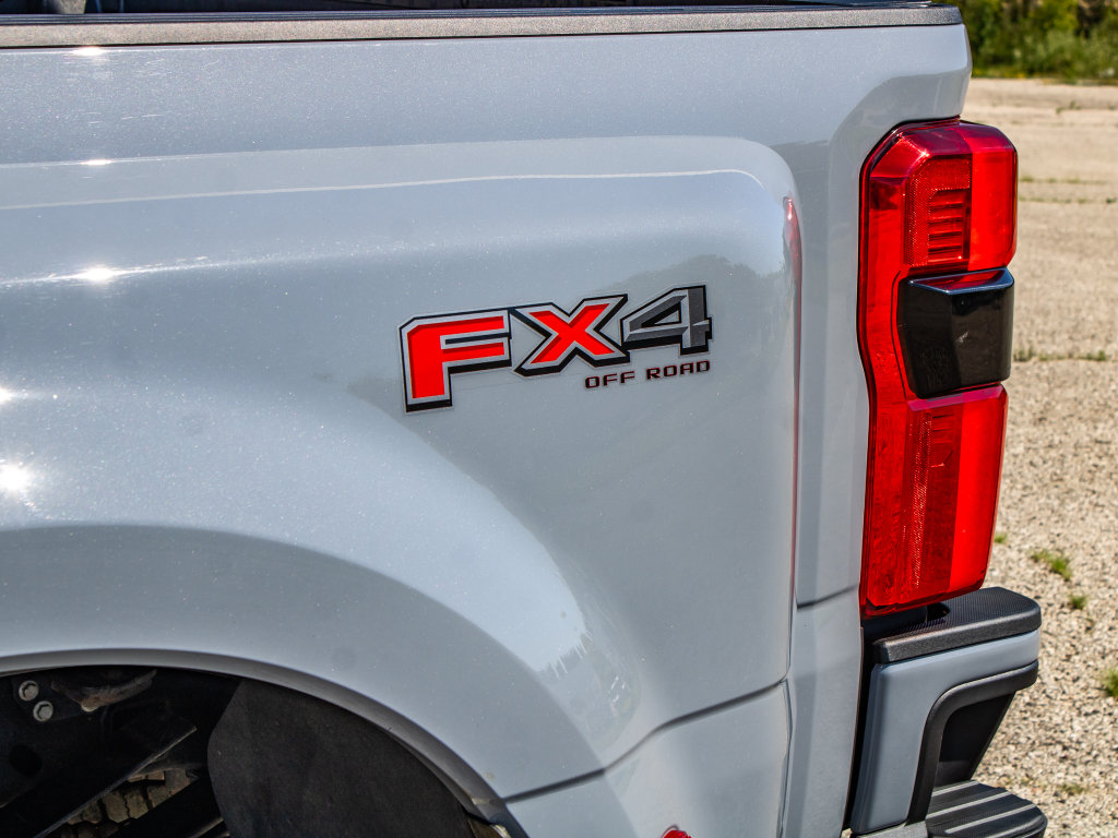 Used 2026 Ford F450 Platinum w/ FX4 Off-Road Package AWD/4WD image 16