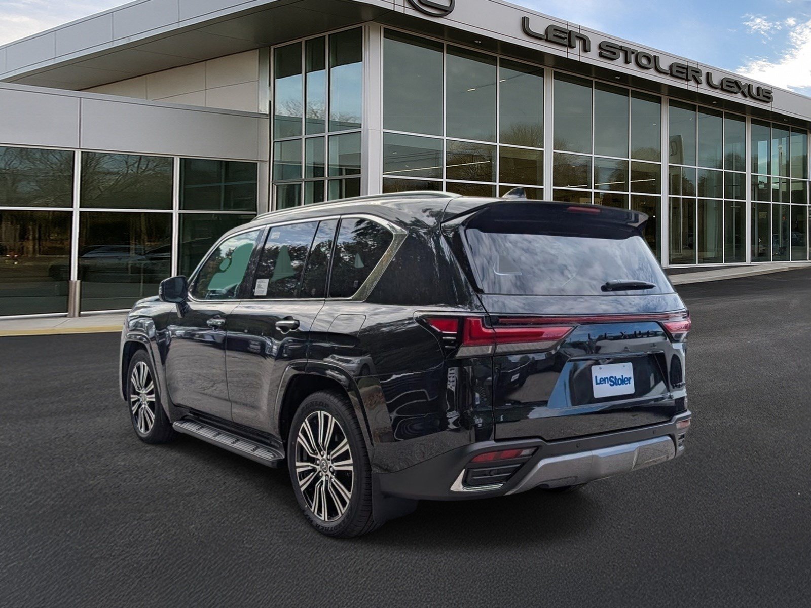 New 2026 Lexus LX 600 4WD w/ Accessory Package (2T) image 3