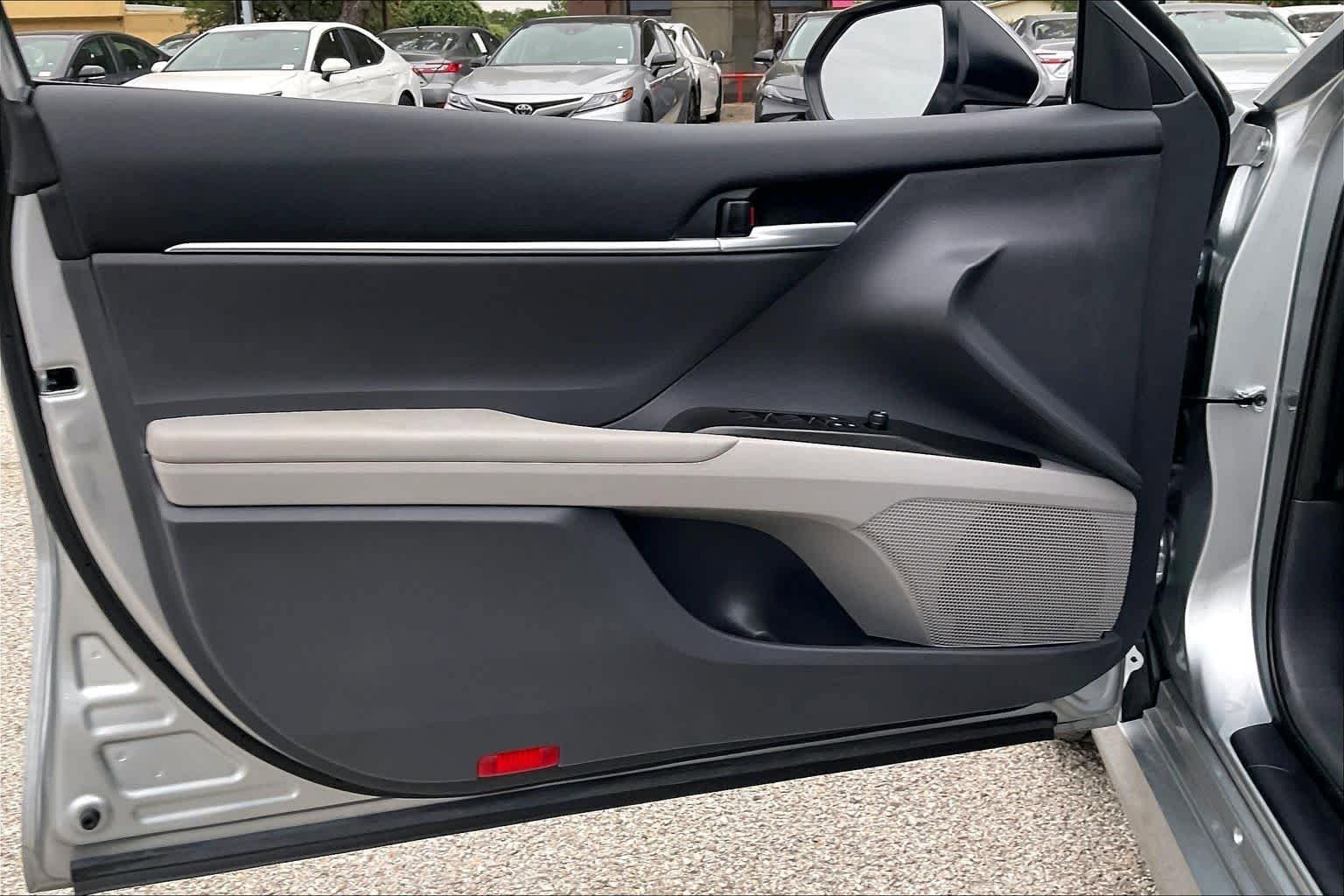Used 2024 Toyota Camry LE FWD image 20