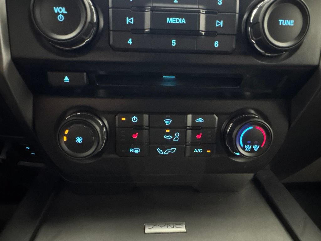 Used 2016 Ford F150 XLT w/ Equipment Group 302A Luxury AWD/4WD image 30