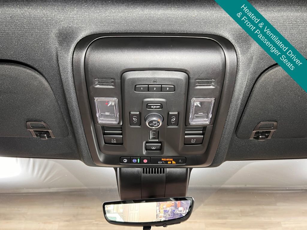 Used 2023 Chevrolet Suburban High Country w/ Advanced Technology Package image 17